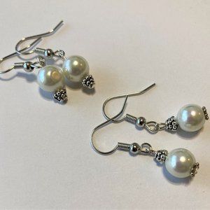 Natural pearl earrings